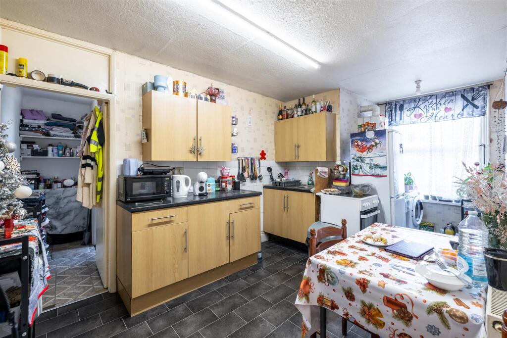House in Boston, Bargate, Witham - View 4