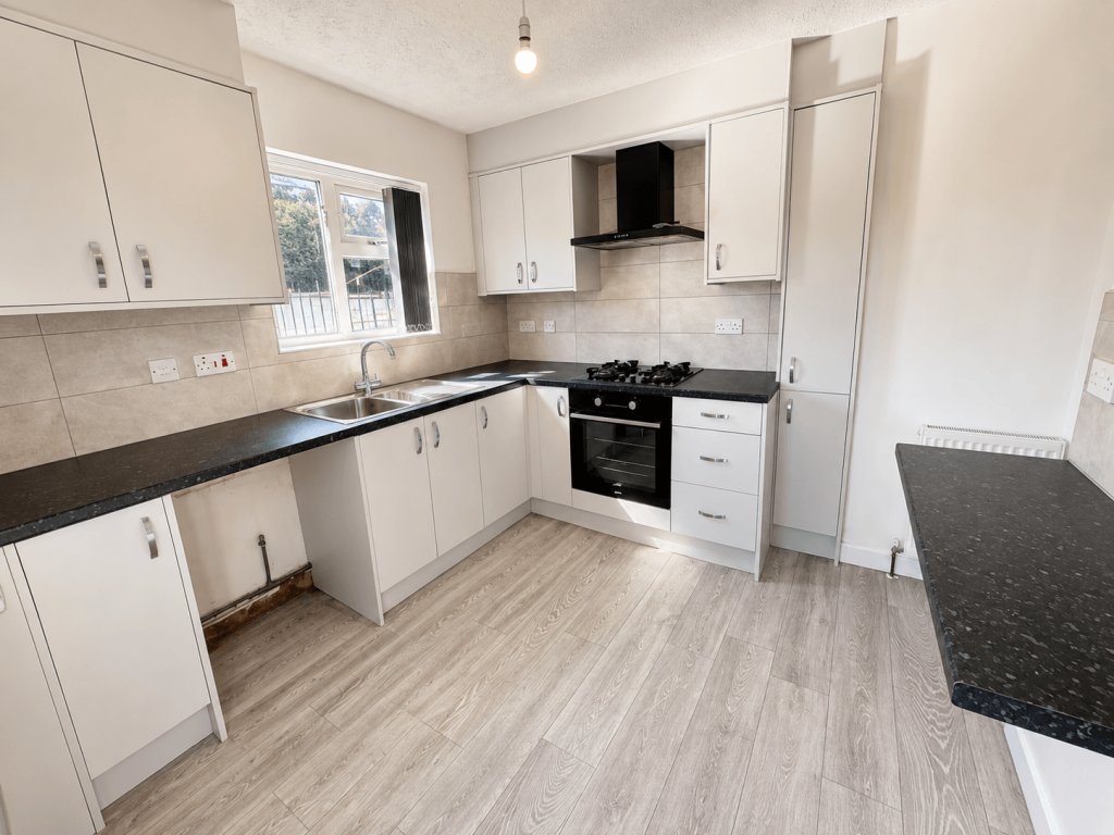House in Coventry, Keresley Green, Keresley - View 3