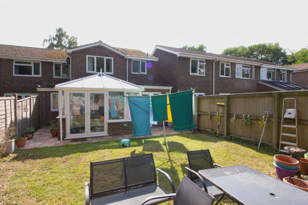 Broadleas Park, Devizes, Wiltshire, SN10 5JA photo 2
