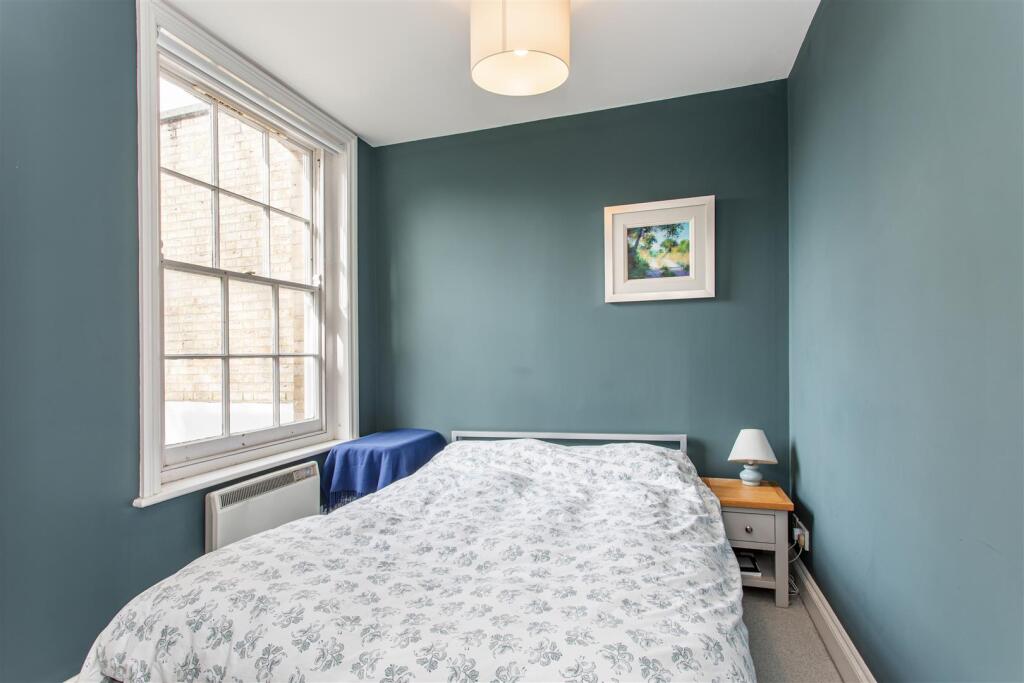 Apartment in London - View 6