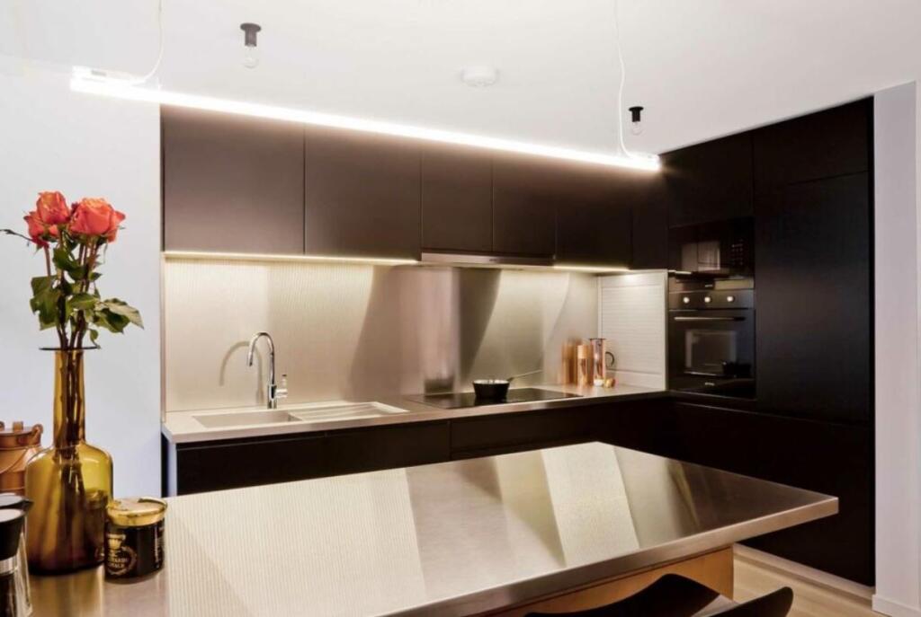Apartment in London - More