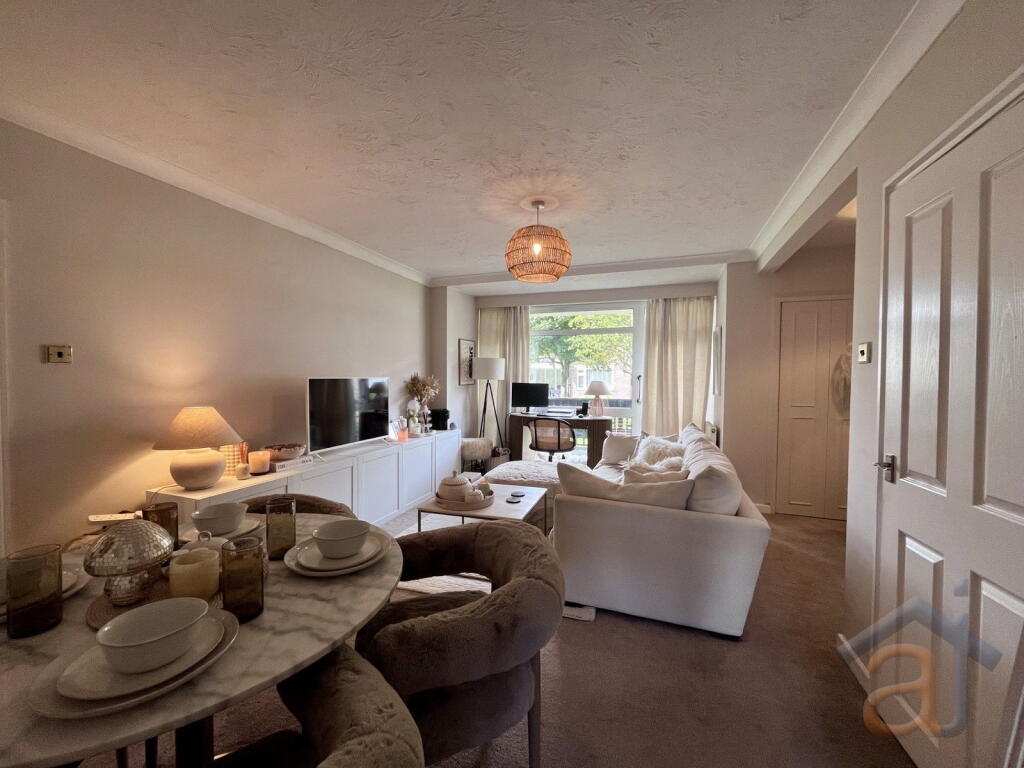 Apartment in Preston - View 5