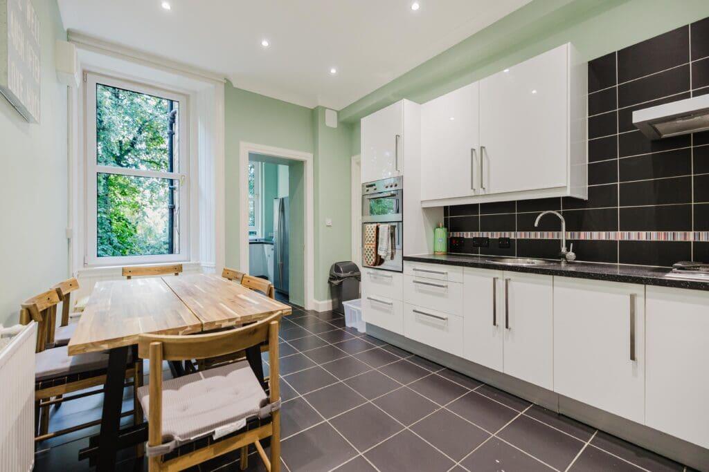 Main image of property: 1575L Polwarth Gardens, Edinburgh, EH11 1LL