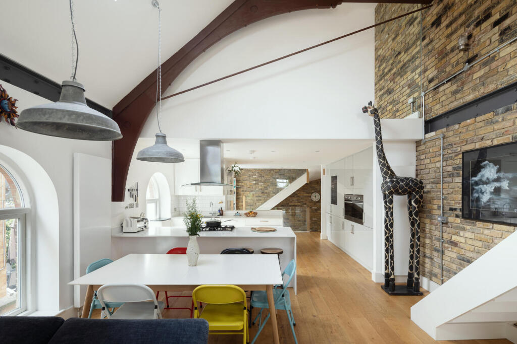 House in London - View 3