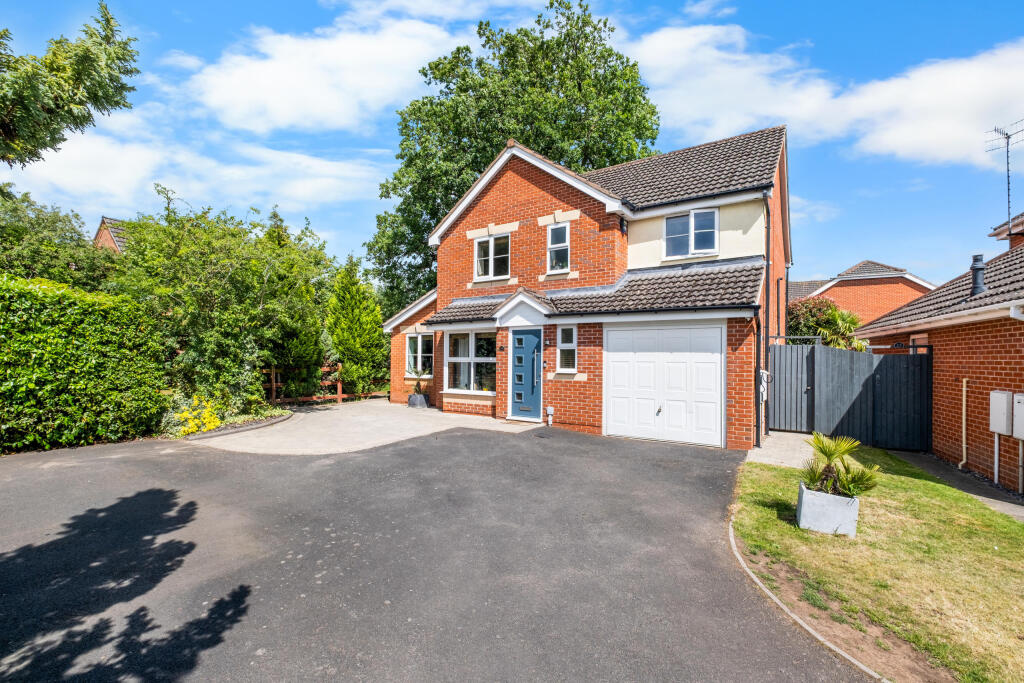 Main image of property: Connaught Road, Bromsgrove B60 2SH