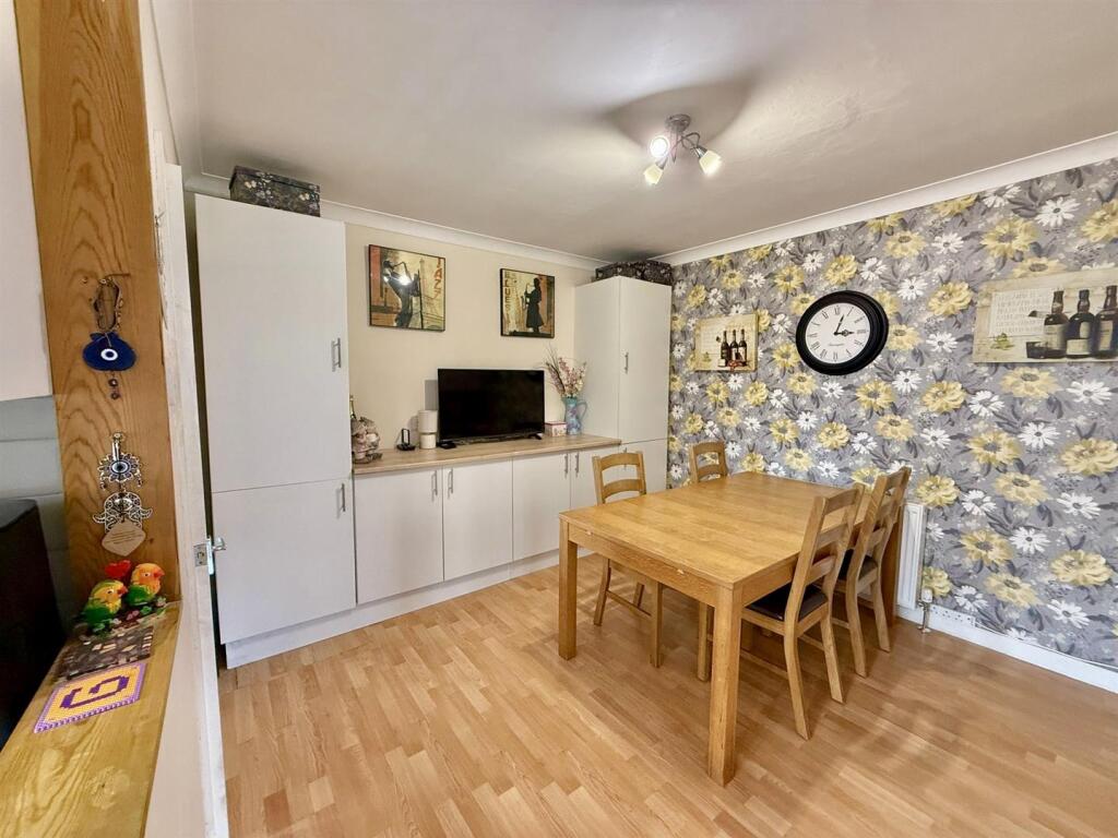 House in Llandudno - View 5