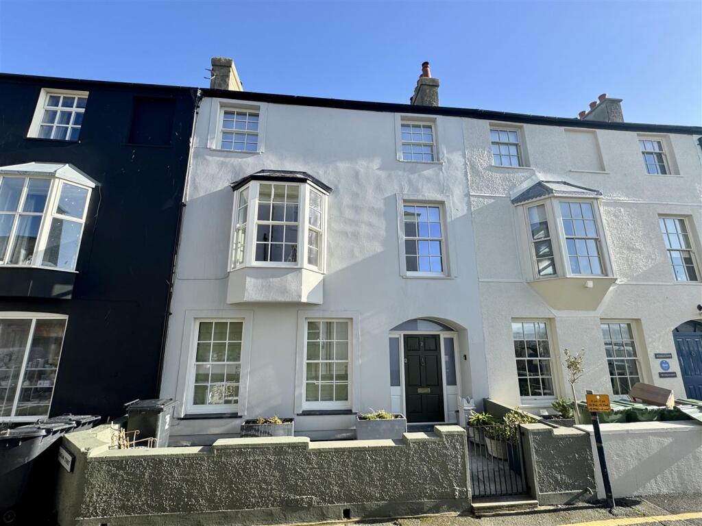 5-bed other on Raglan Street, Beaumaris, £650,000