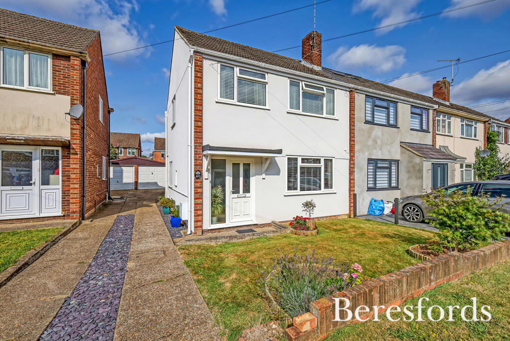 3-bed terraced on Queenswood Avenue, Hutton, CM13, £425,000