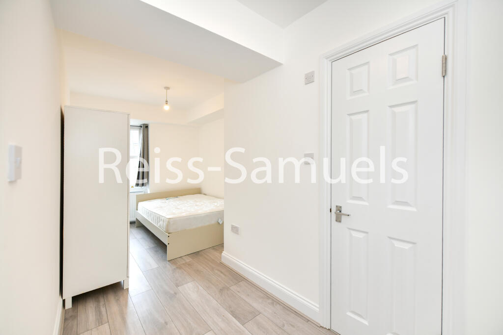 6 bedroom terraced house for rent