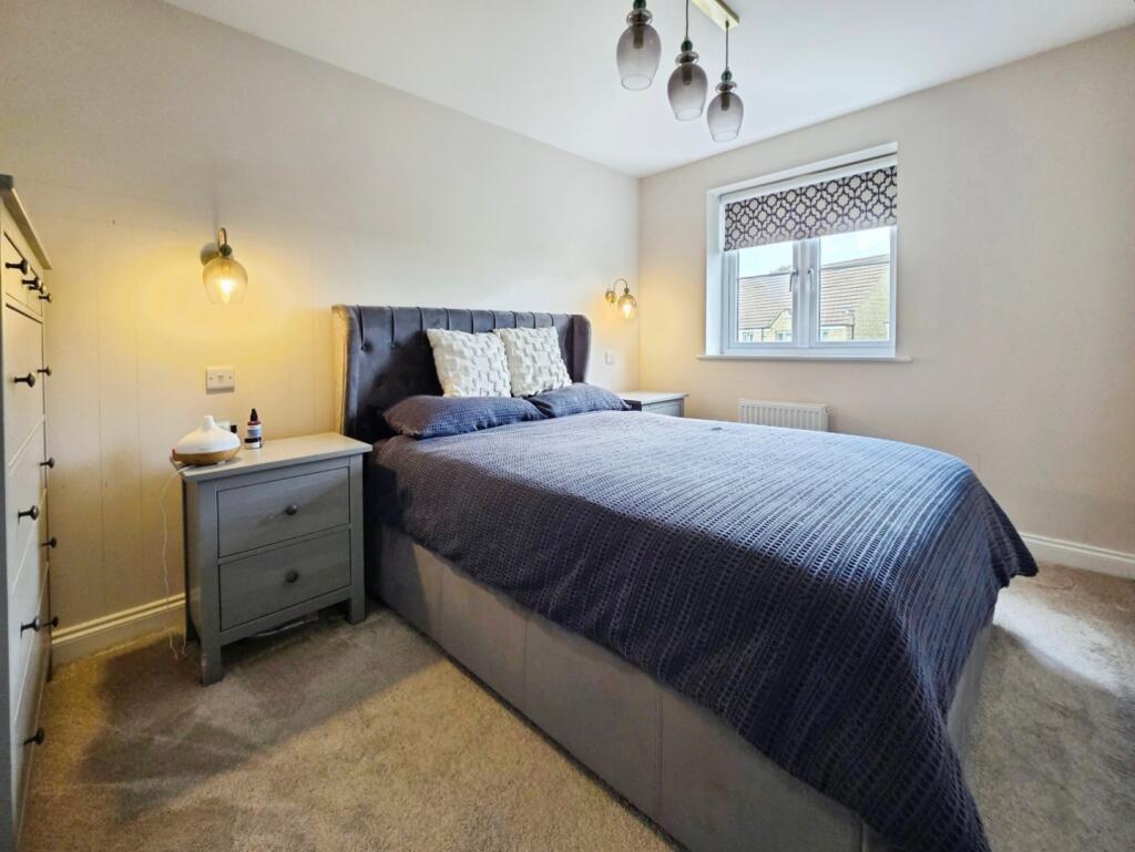 House in Gloucester - View 5