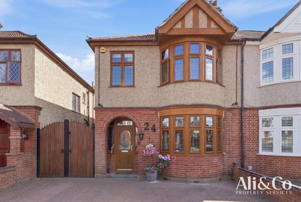 Main image of property: Lenmore Avenue, Grays