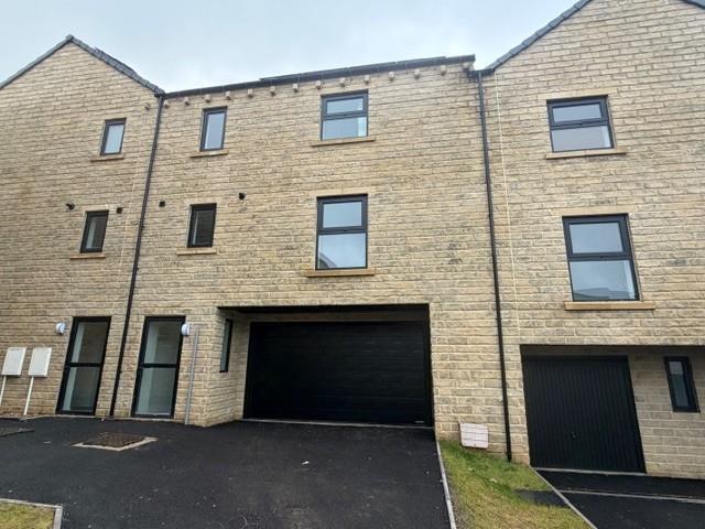 Main image of property: 10 Kinder Close, Thornton, Bradford