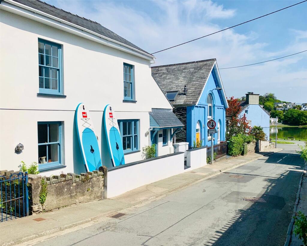 Main image of property: Mersey Street, Borth-y-Gest, Porthmadog, Gwynedd, LL49