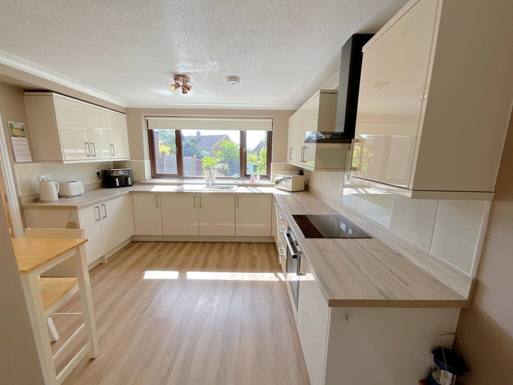House in Dudley, West Midlands - View 5
