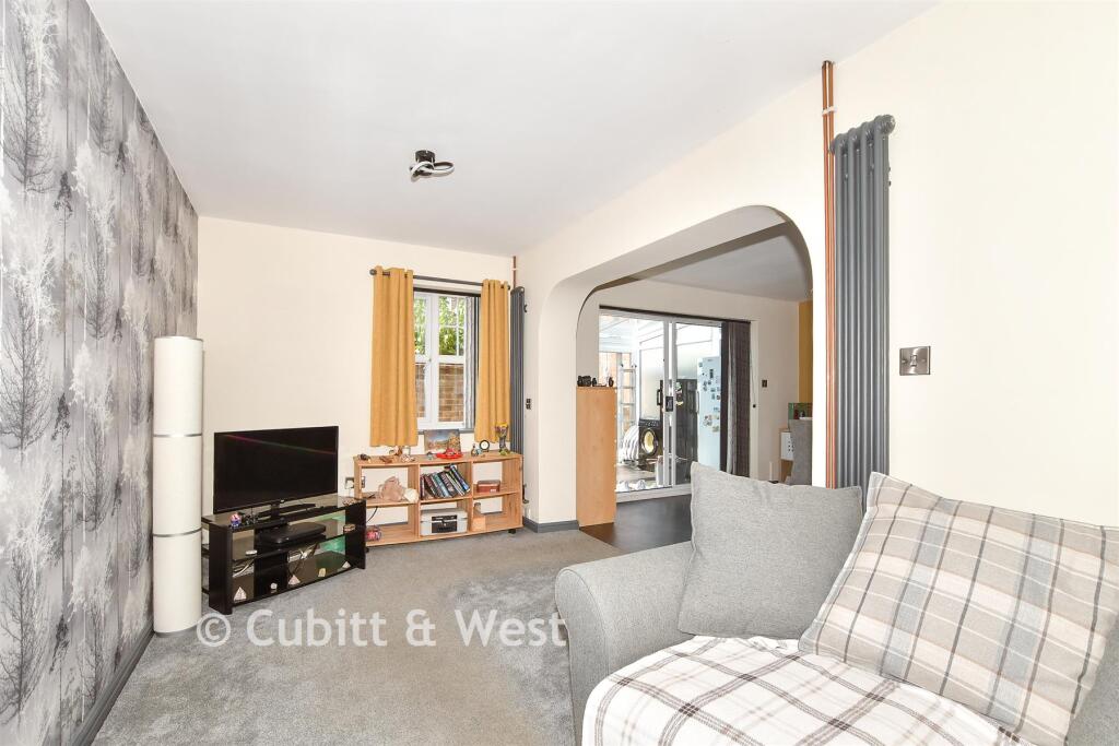 House in Redhill - View 4