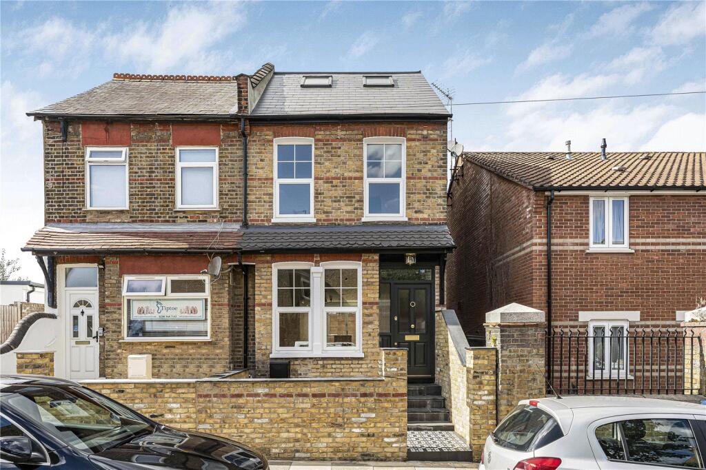 Main image of property: Brunswick Crescent, London, N11