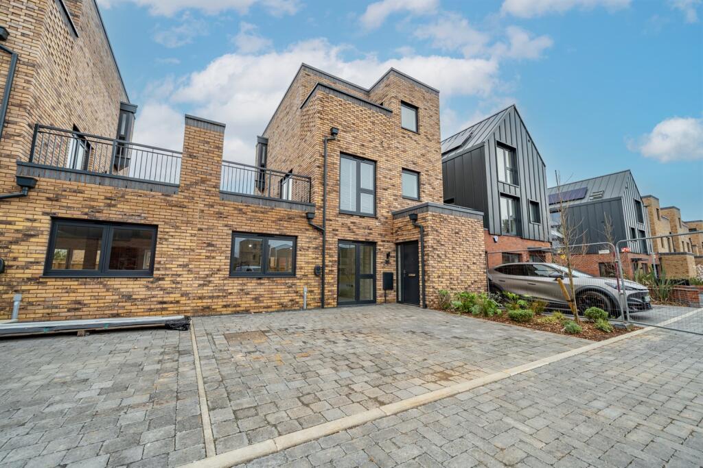 Main image of property: Pumphouse Gardens, West Bridgford, NG2 5PQ