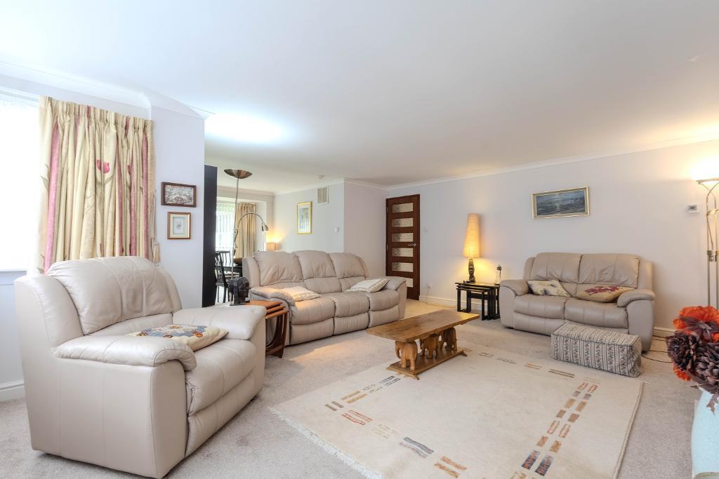 Norwood Park, Bearsden, G61 2RZ - View 6