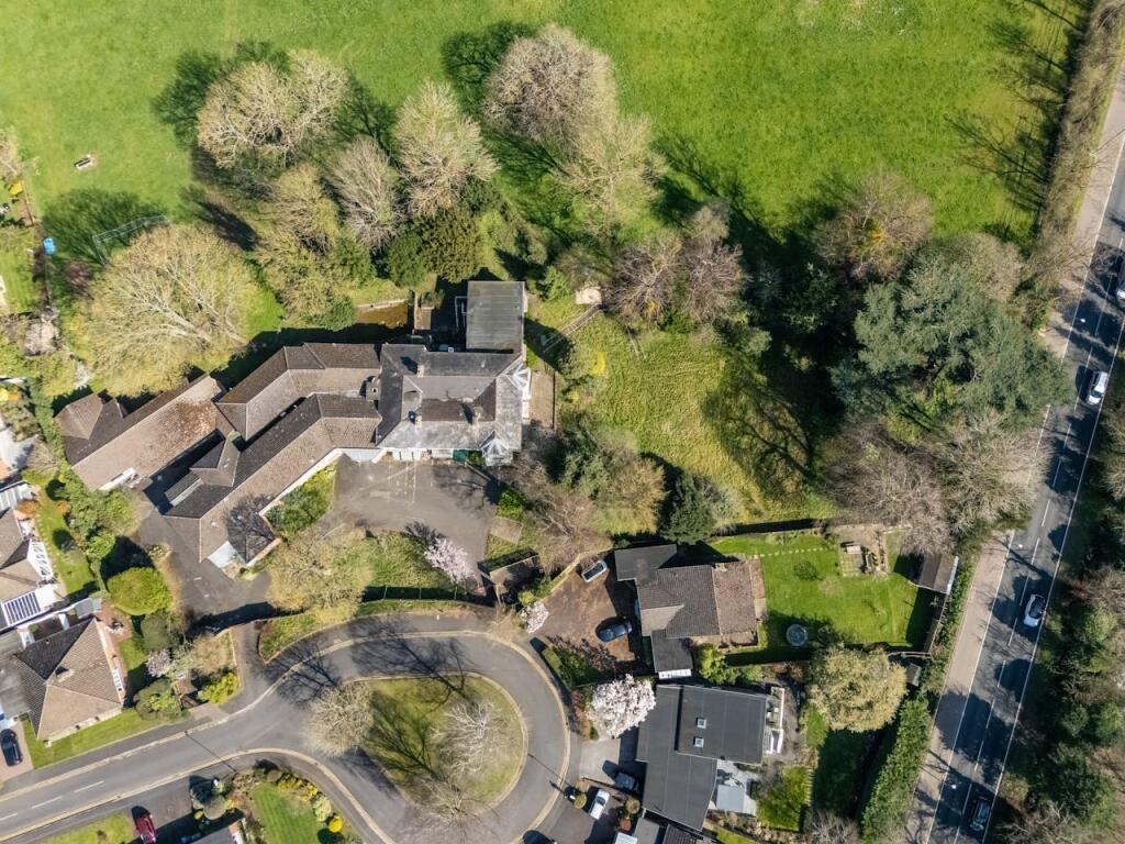 Main image of property: Cedar Close, Stratford-upon-Avon, CV37 6UP