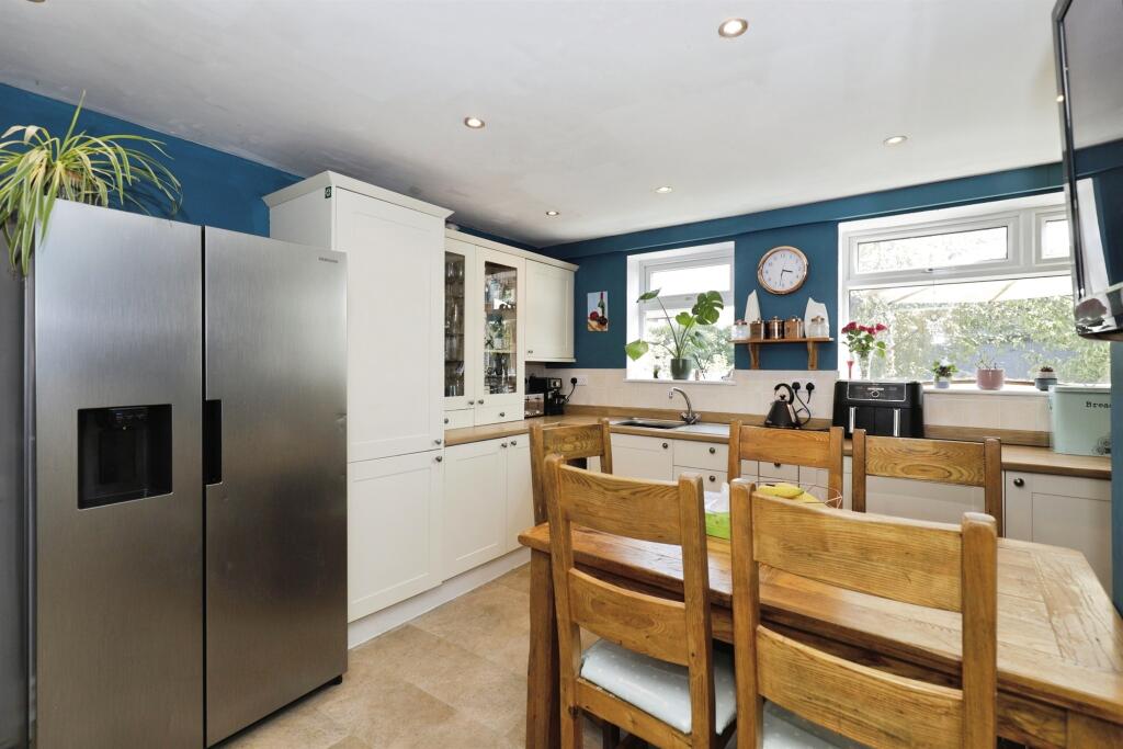 House in Harrogate, Woodfield - View 5