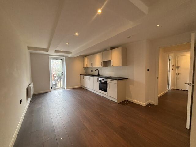Apartment in Swindon - View 5