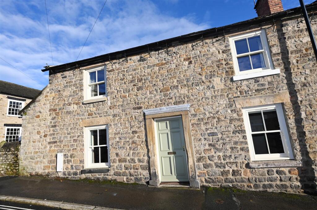 Main image of property: Wellington Place, Richmond