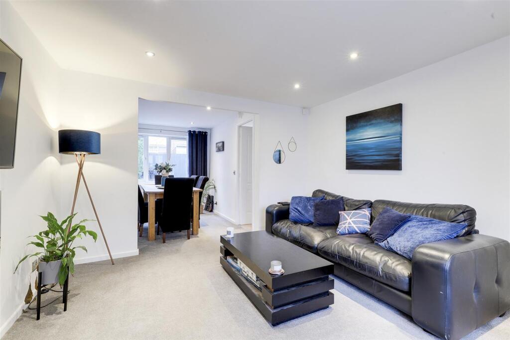 Bloomsbury Drive, Nuthall, NG16 photo 3