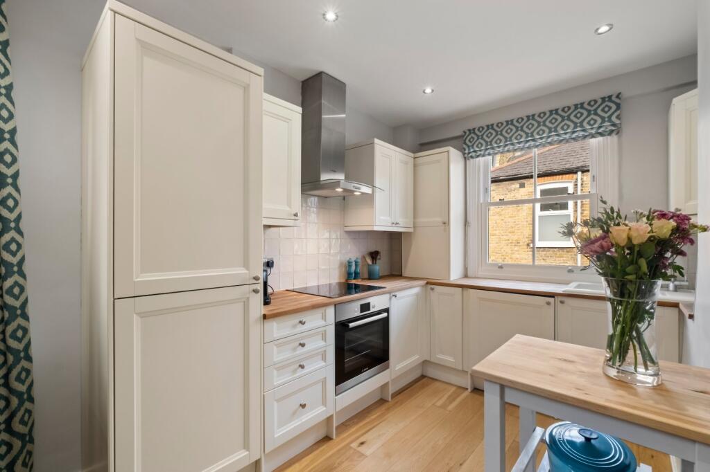 Apartment in London - View 2