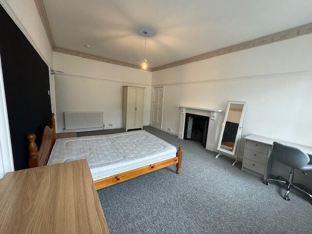 House in Bath - View 2
