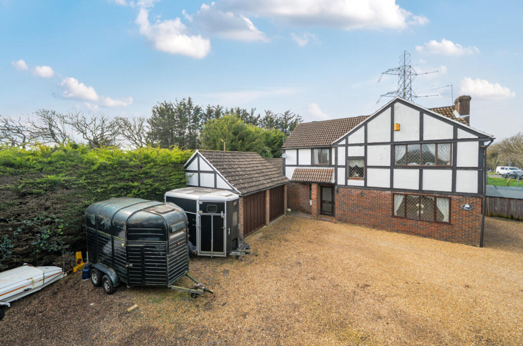 Main image of property: Newgate Lane, Fareham, Hampshire, PO14