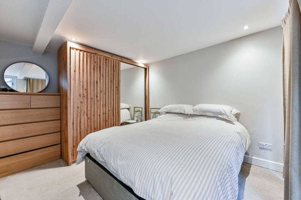 Main image of property: Frome Street, Islington, London, N1