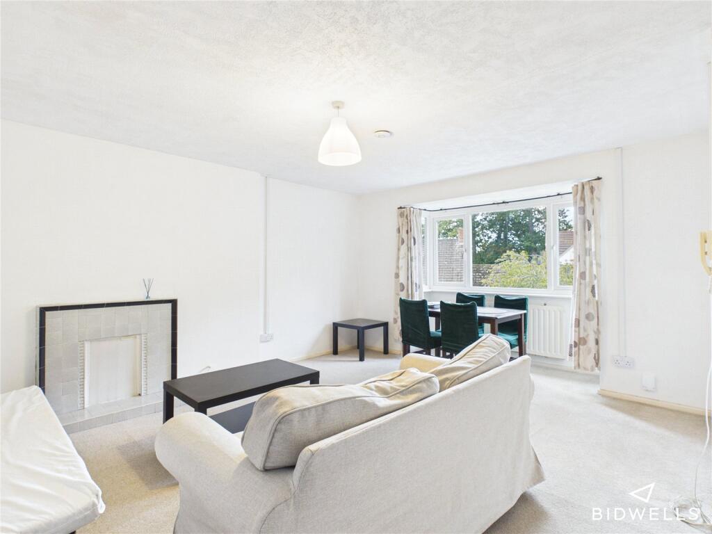 Apartment in Oxford, Headington - View 2