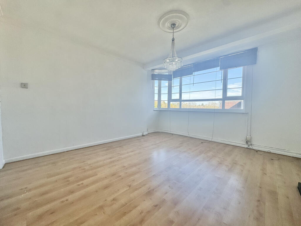 Main image of property: Seymour Court, Winchmore Hill, N21