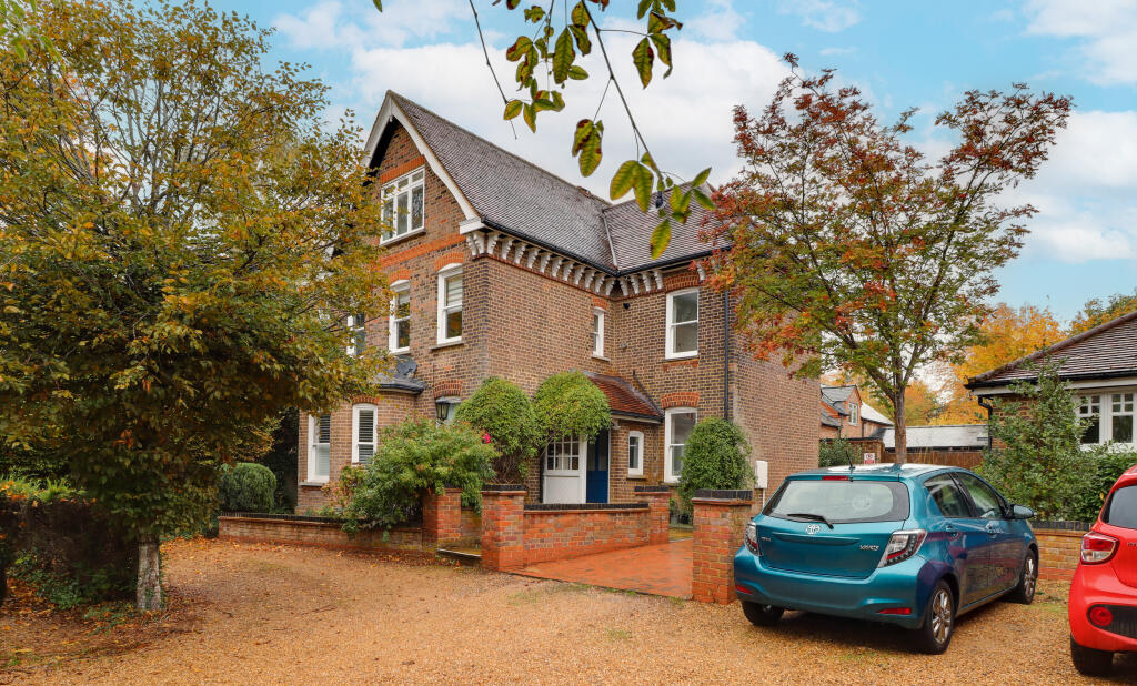 Main image of property: Milton Road, Harpenden, AL5