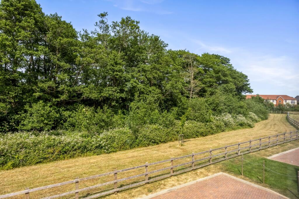House in Wealden, Roebuck Park, Hellingly - View 4