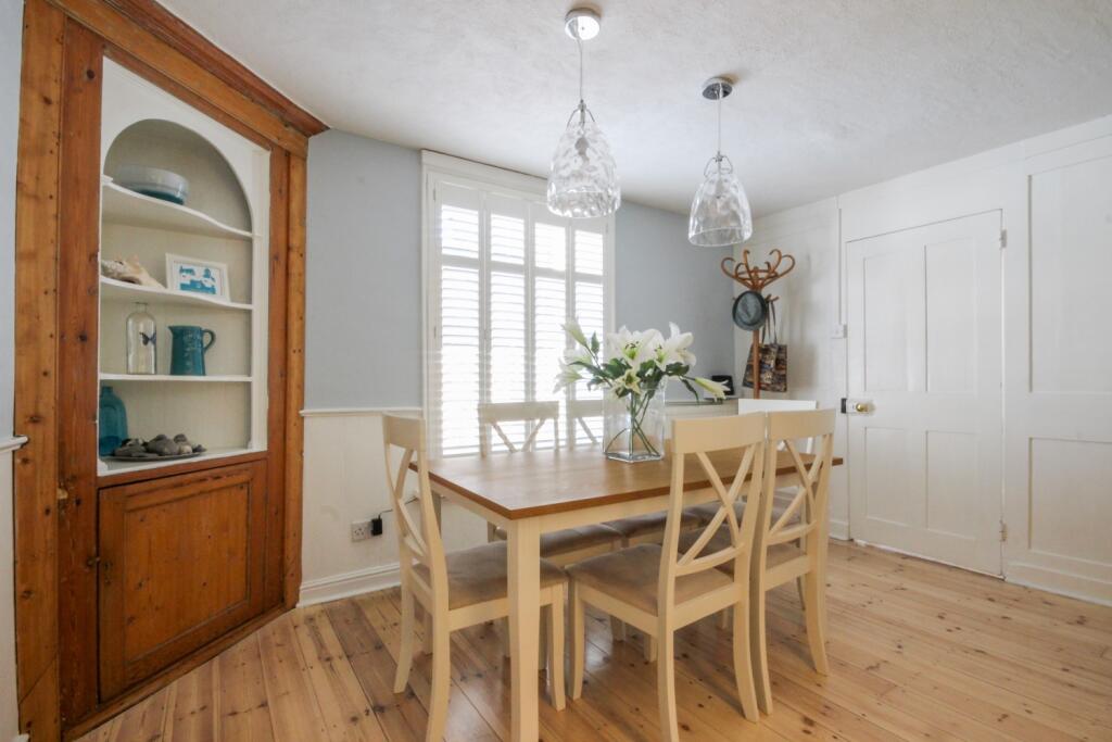 House in Sandwich, Poulders Gardens - View 3