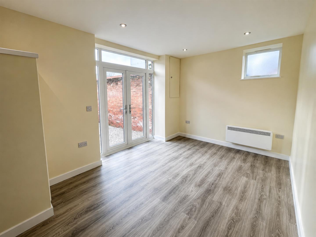 House in Dudley - View 2