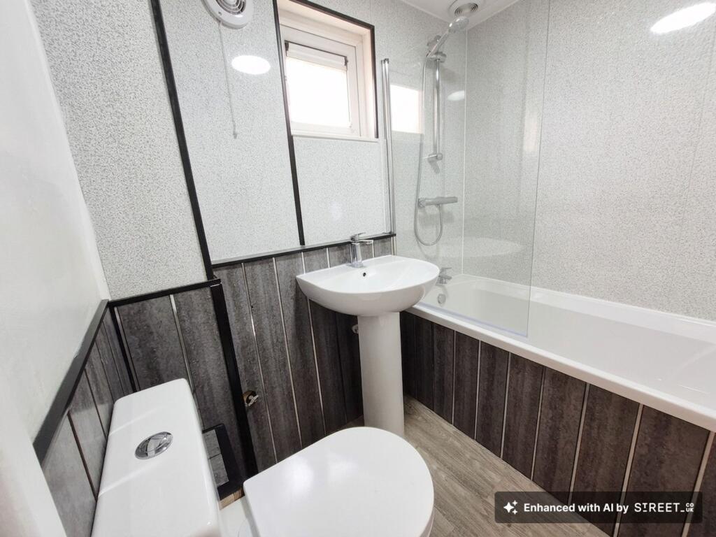 Apartment in Preston, Lancashire - View 3
