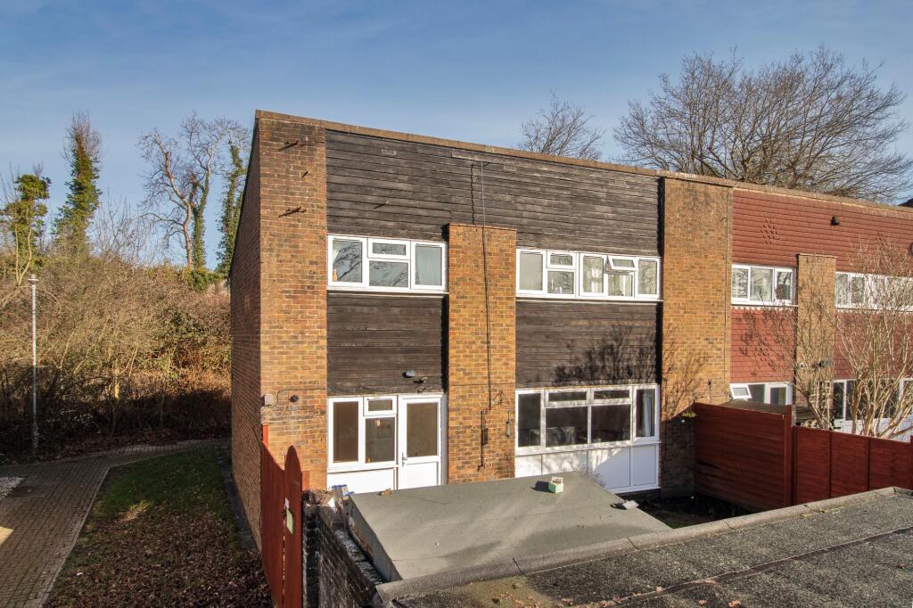 Main image of property: Stoneyfield, Edenbridge