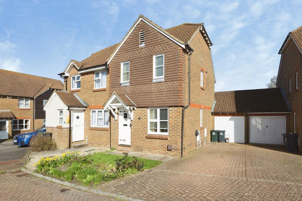 Main image of property: Bradbridge Green, Ashford