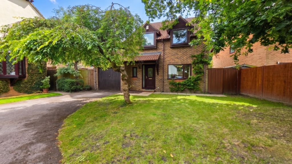 Main image of property: Carolina Place, Finchampstead, Wokingham, Berkshire, RG40