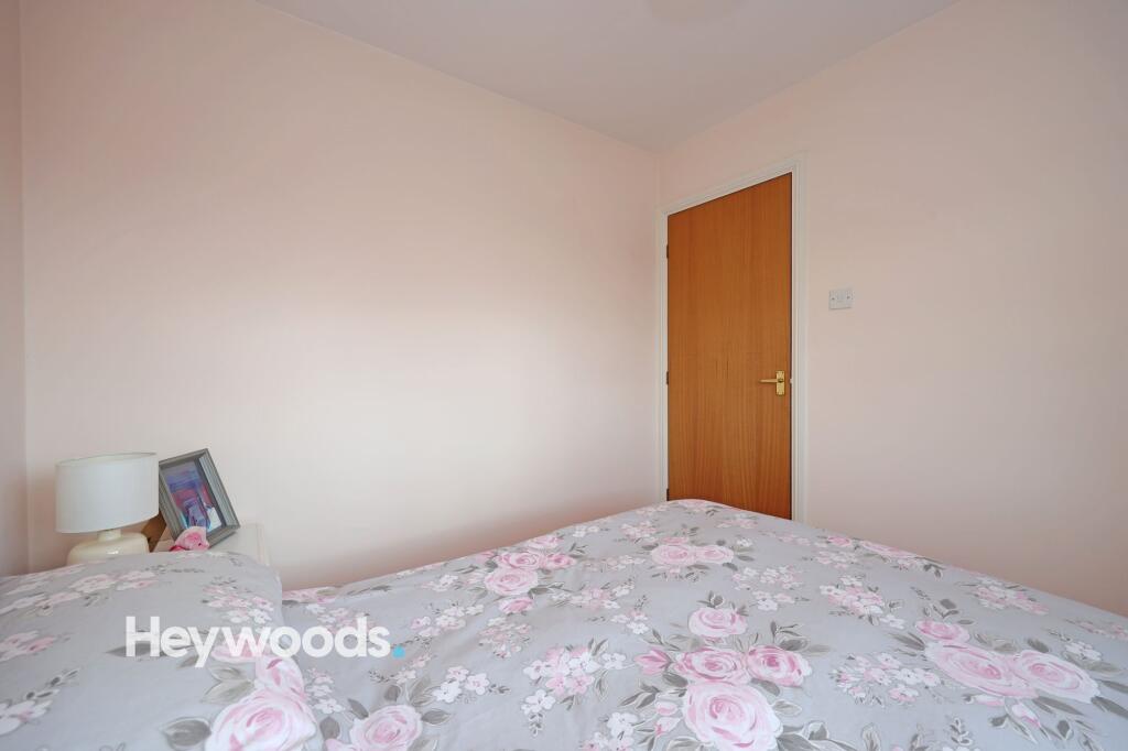 Ranworth Close, Newcastle, ST5 photo 2