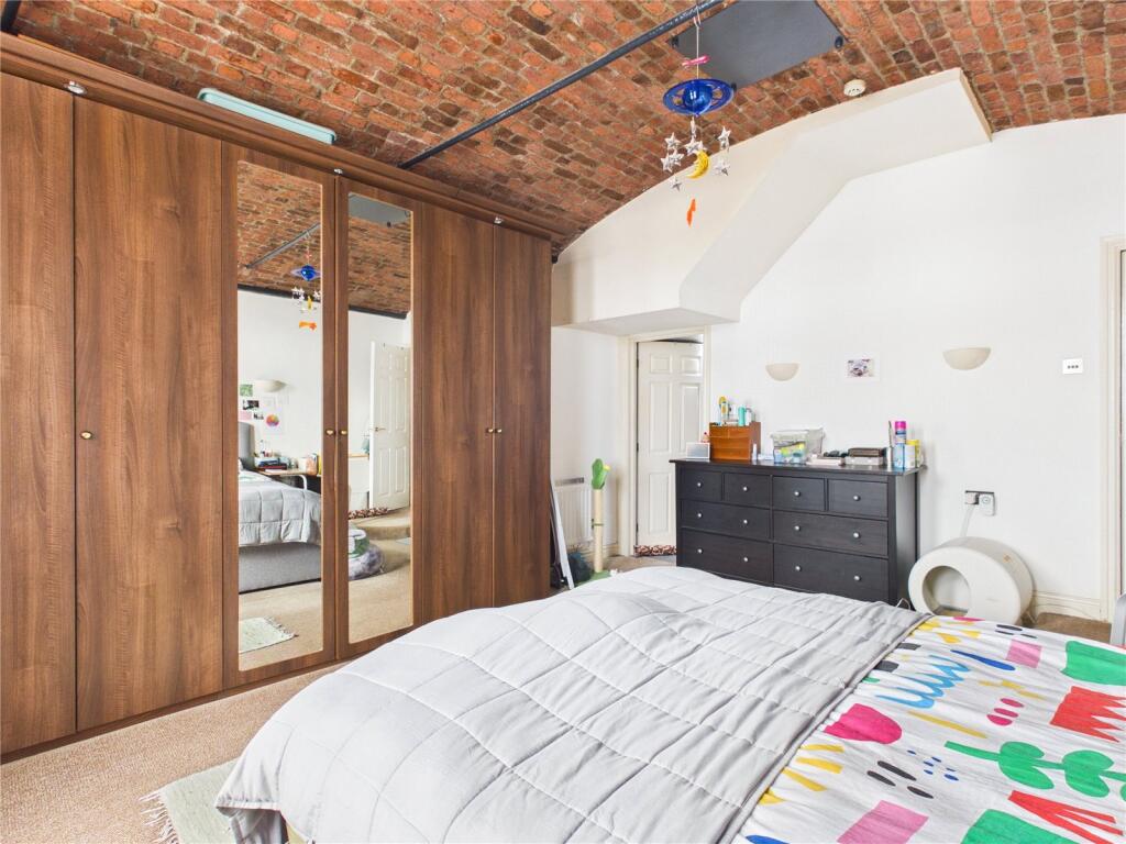 Apartment in Liverpool, Ten Streets, Vauxhall - View 5
