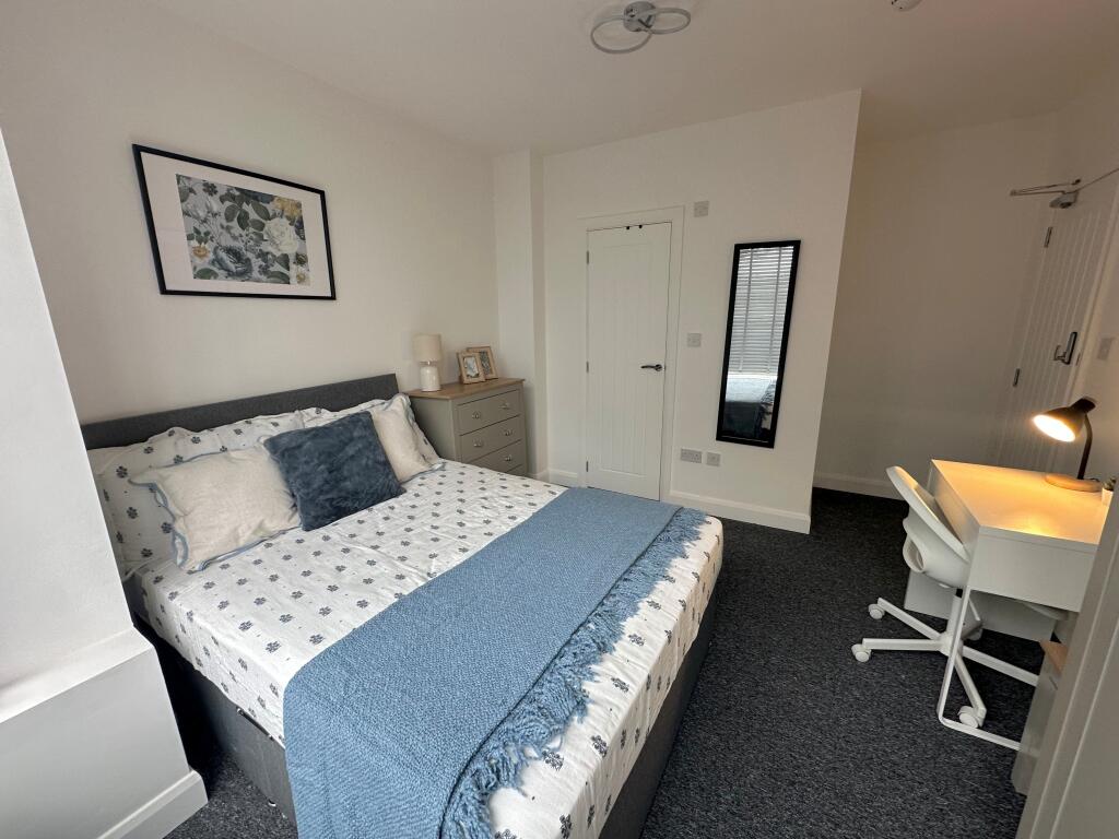 Additional image 2 of Waterloo Road, Smethwick