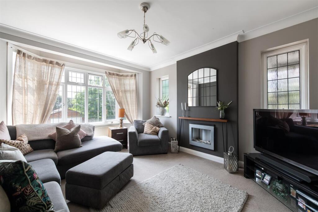 House in London, Brunswick Park - View 3