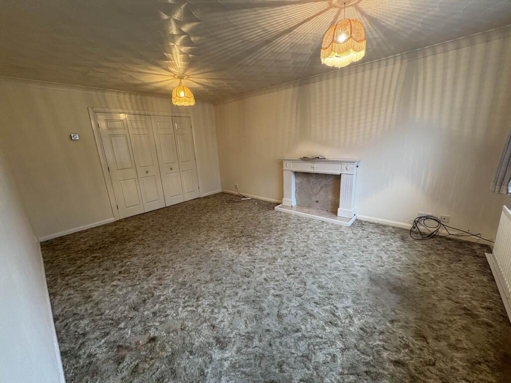 House in Oldham, Chadderton - More