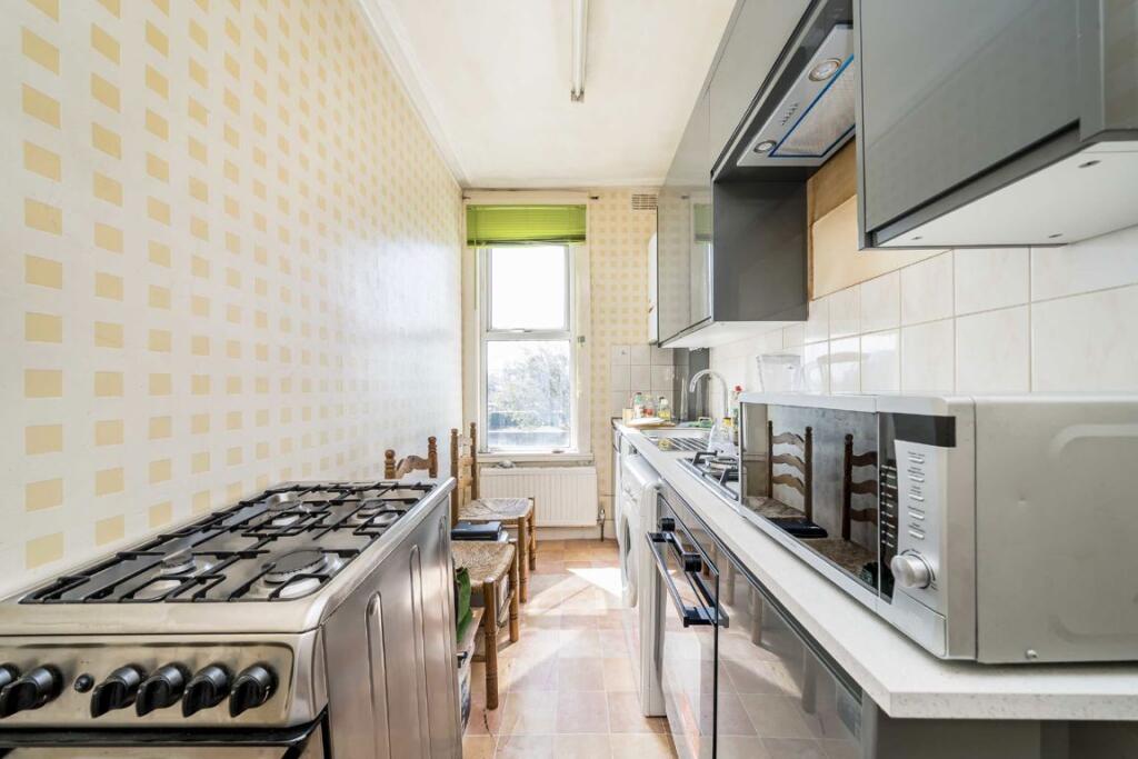 Apartment in London - View 3