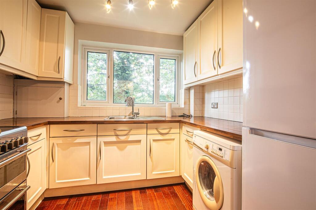 Apartment in Sheffield - More