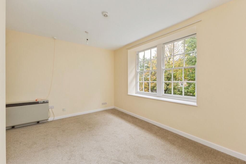 Apartment in Torquay - More