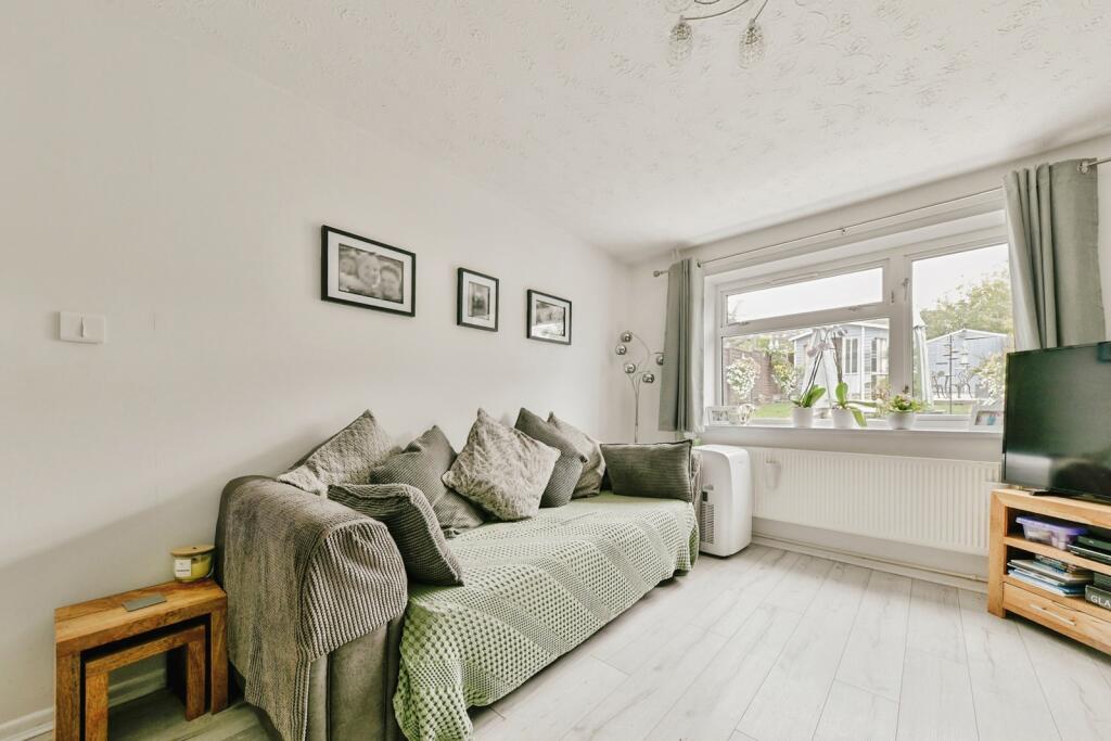 House in Stevenage - View 4